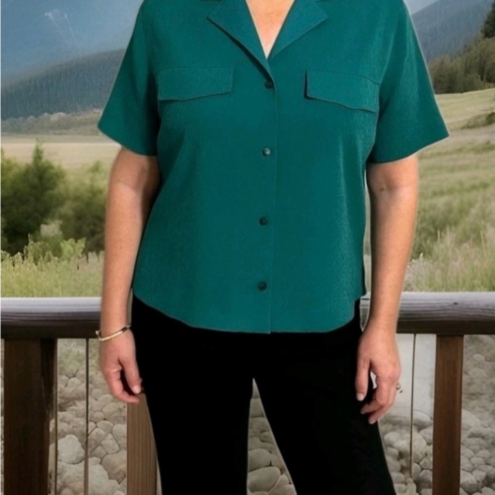 Athleta Echo Green Button-Down Shirt Size L